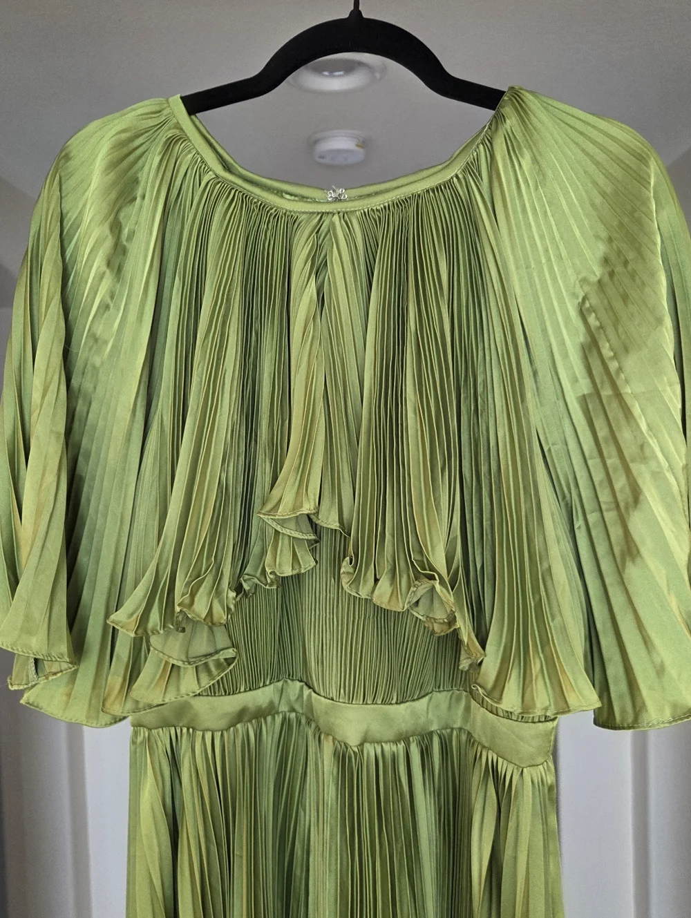 Mac Duggal 49638 Apple Green Pleated Caplet Dress sz 10 - Picture 3 of 3